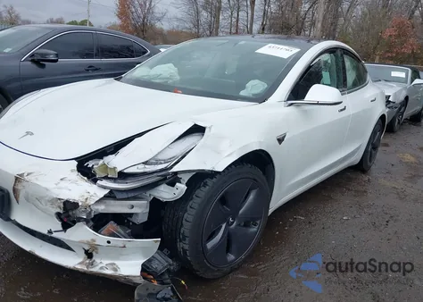 2018 Tesla Model 3 Long Range/Performance из США, поврежденный, VIN 5YJ3E1EBXJF151218